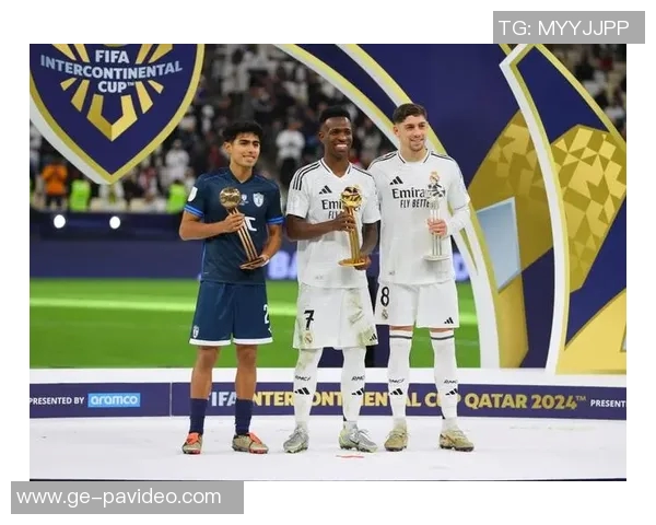 弗洛伦蒂诺致电巴尔韦德表示支持，巴尔韦德感动落泪